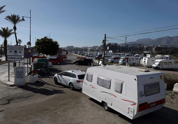 Con la casa a cuestas Qui n vive en una autocaravana en M laga